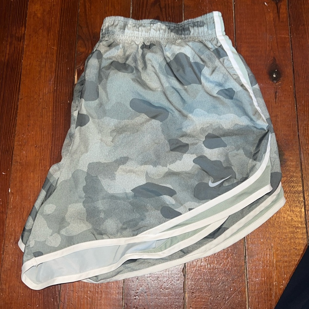 Nike Plus Size Tempo Shorts